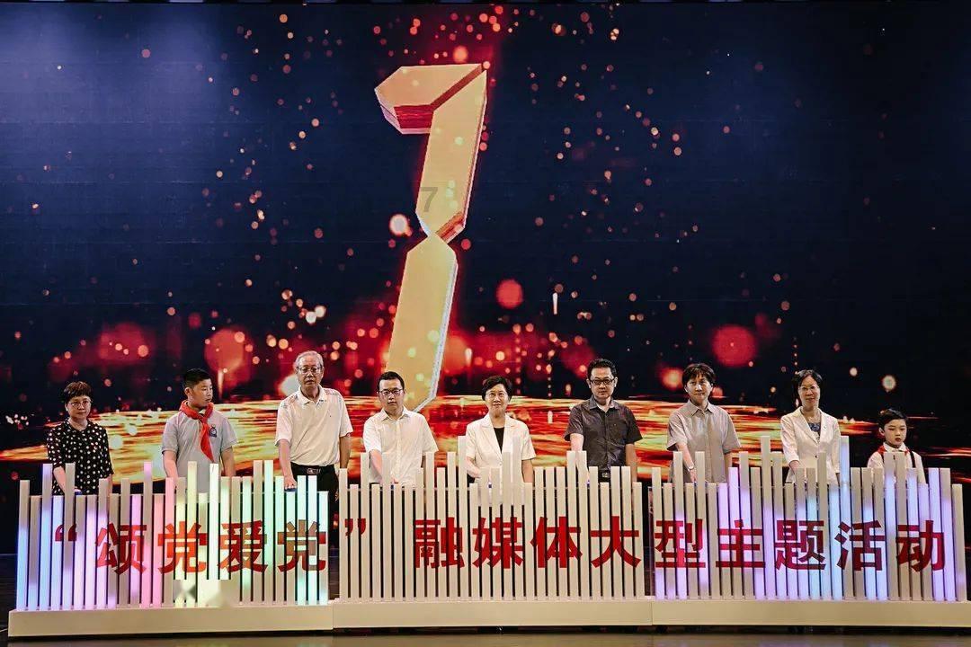 据悉含600万欧买断条款！官方：罗马租借莱比锡后卫安吉利诺