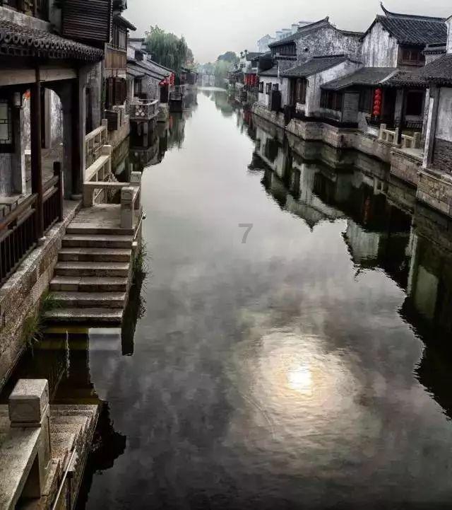 逃出林中村